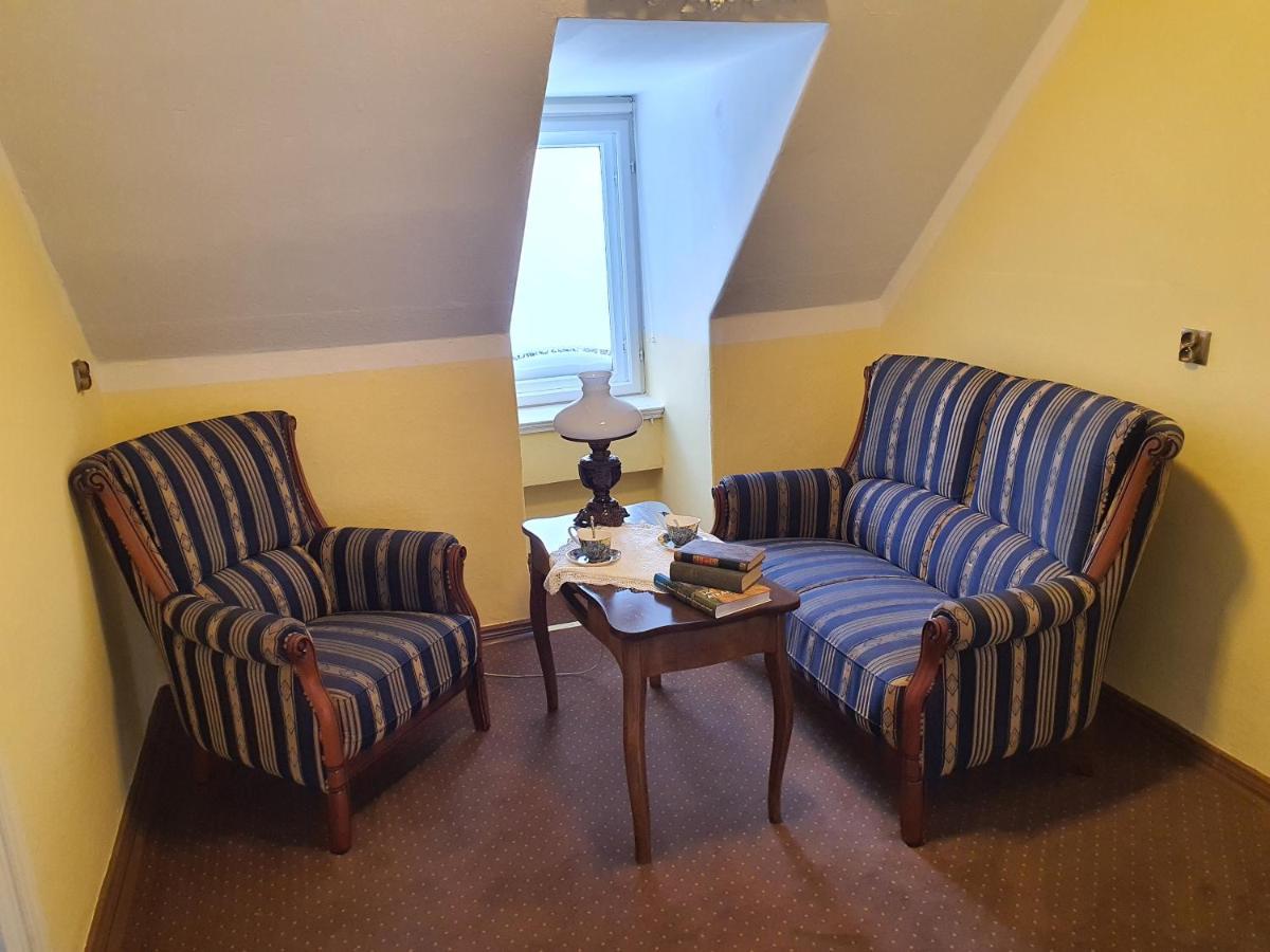 Palac Lawica- Splywy Przelomem Bardzkim Kłodzko Esterno foto
