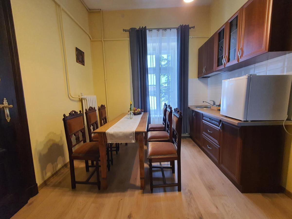 Palac Lawica- Splywy Przelomem Bardzkim Kłodzko Esterno foto