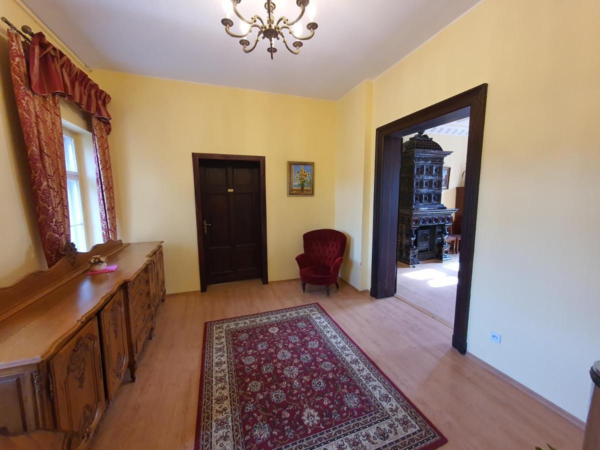 Palac Lawica- Splywy Przelomem Bardzkim Kłodzko Esterno foto