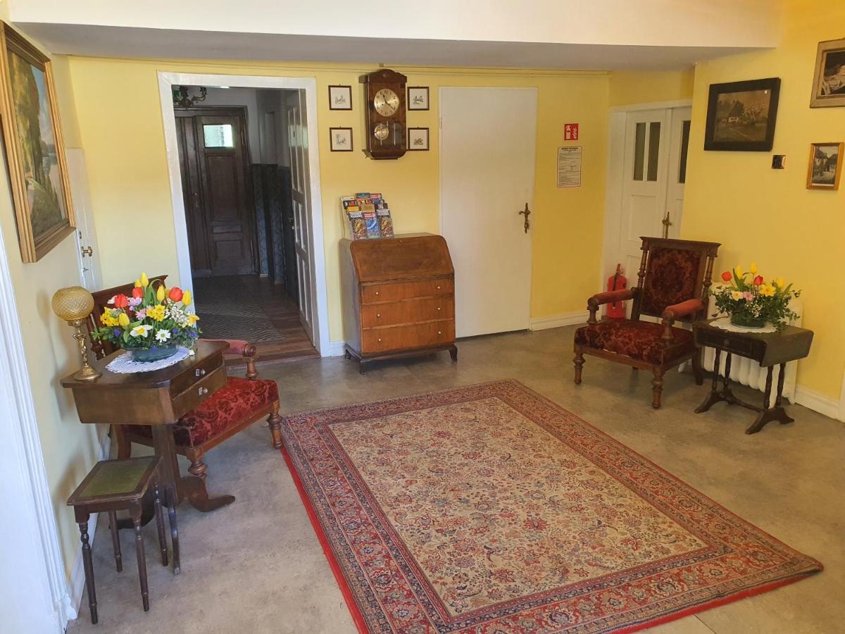 Palac Lawica- Splywy Przelomem Bardzkim Kłodzko Esterno foto