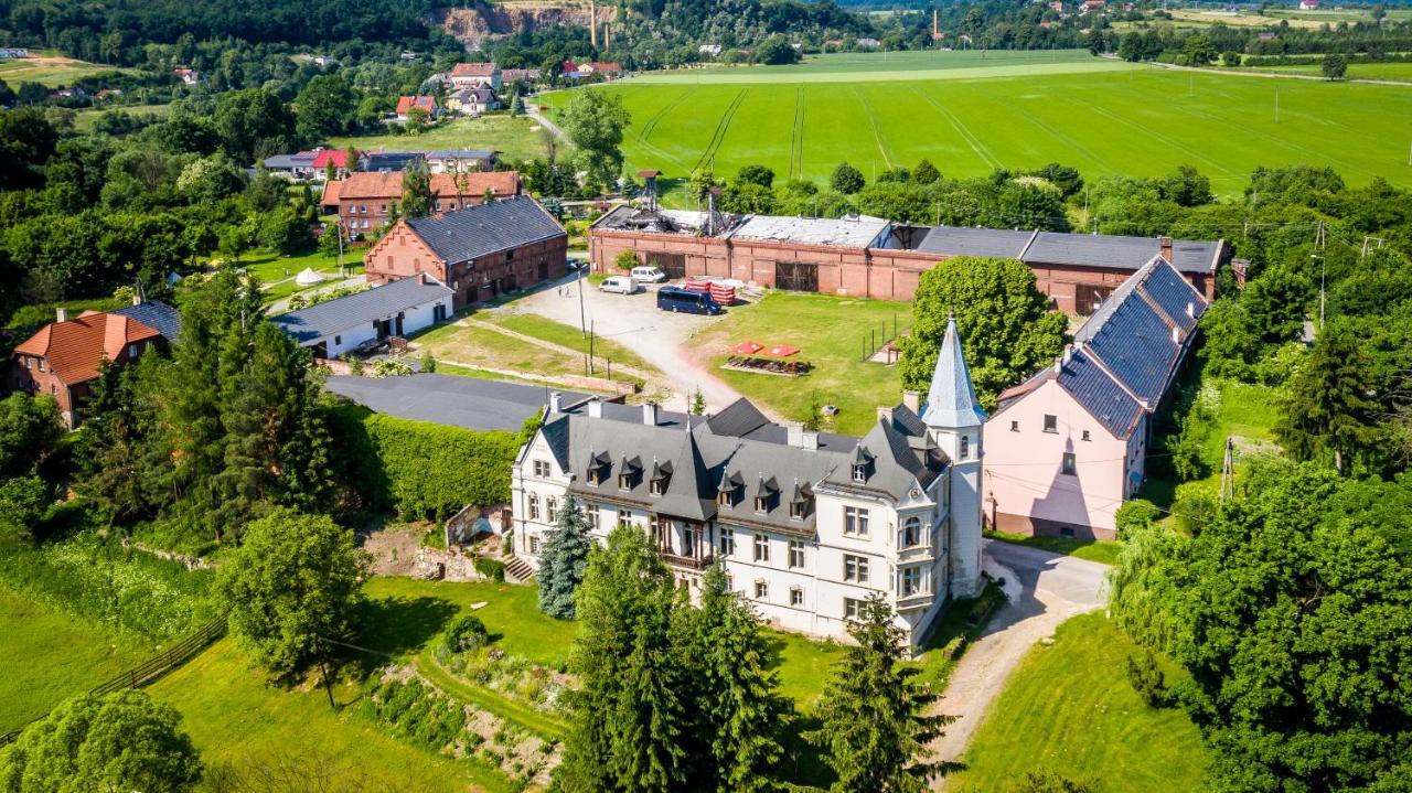 Palac Lawica- Splywy Przelomem Bardzkim Kłodzko Esterno foto