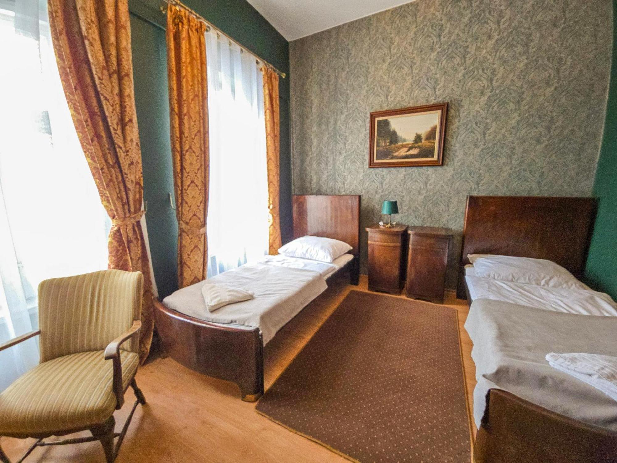 Palac Lawica- Splywy Przelomem Bardzkim Kłodzko Esterno foto