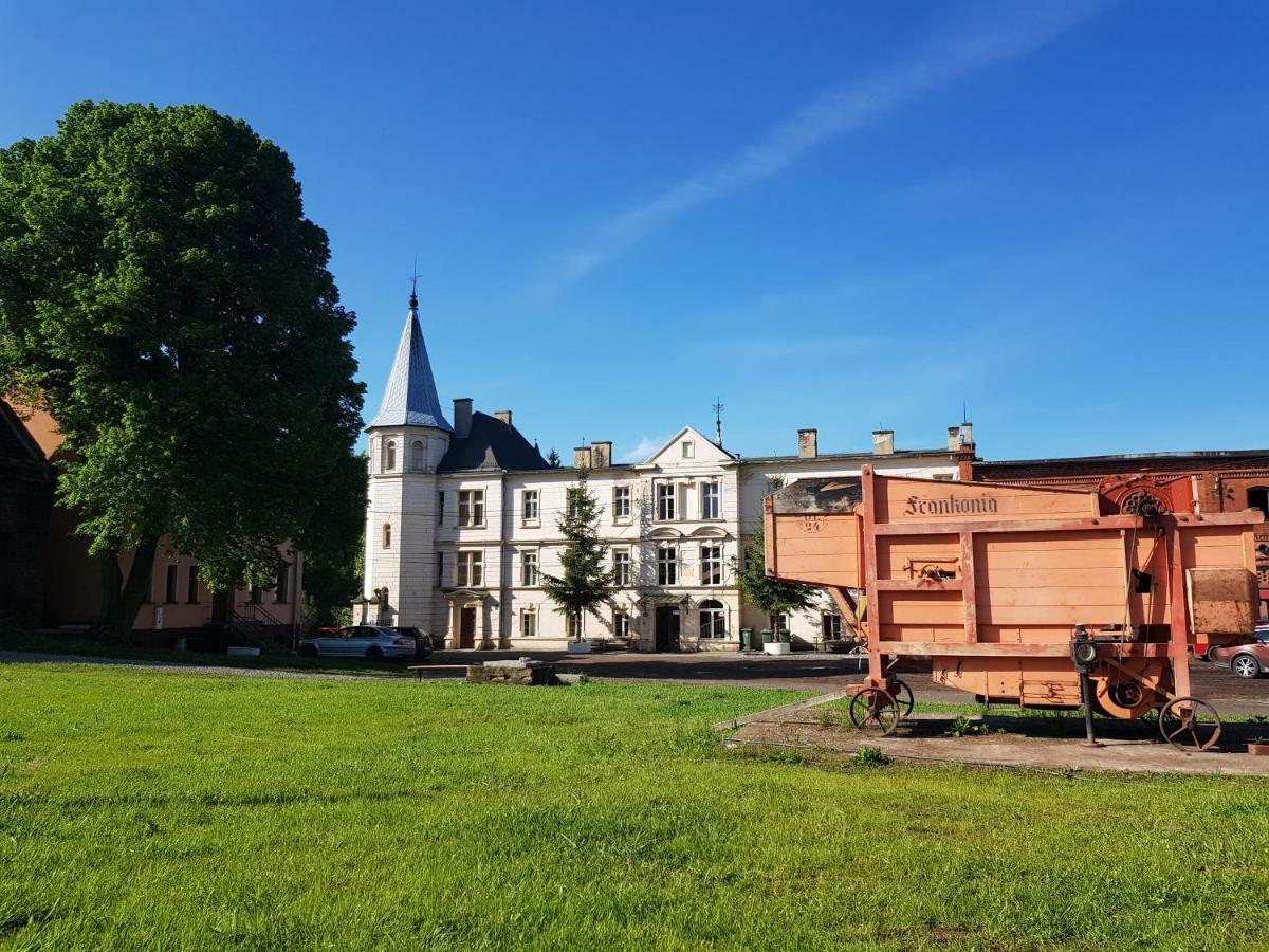 Palac Lawica- Splywy Przelomem Bardzkim Kłodzko Esterno foto